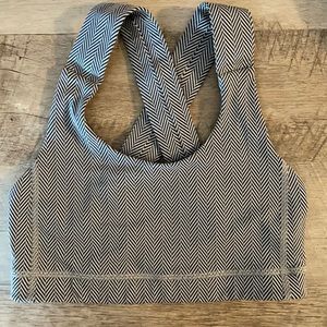 Lululemon patterned cross-back sports bra.